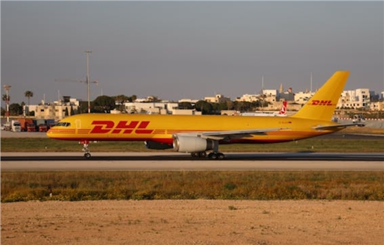 日本个人物品邮寄，国际快递，DHL